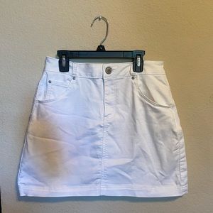 white denim skirt